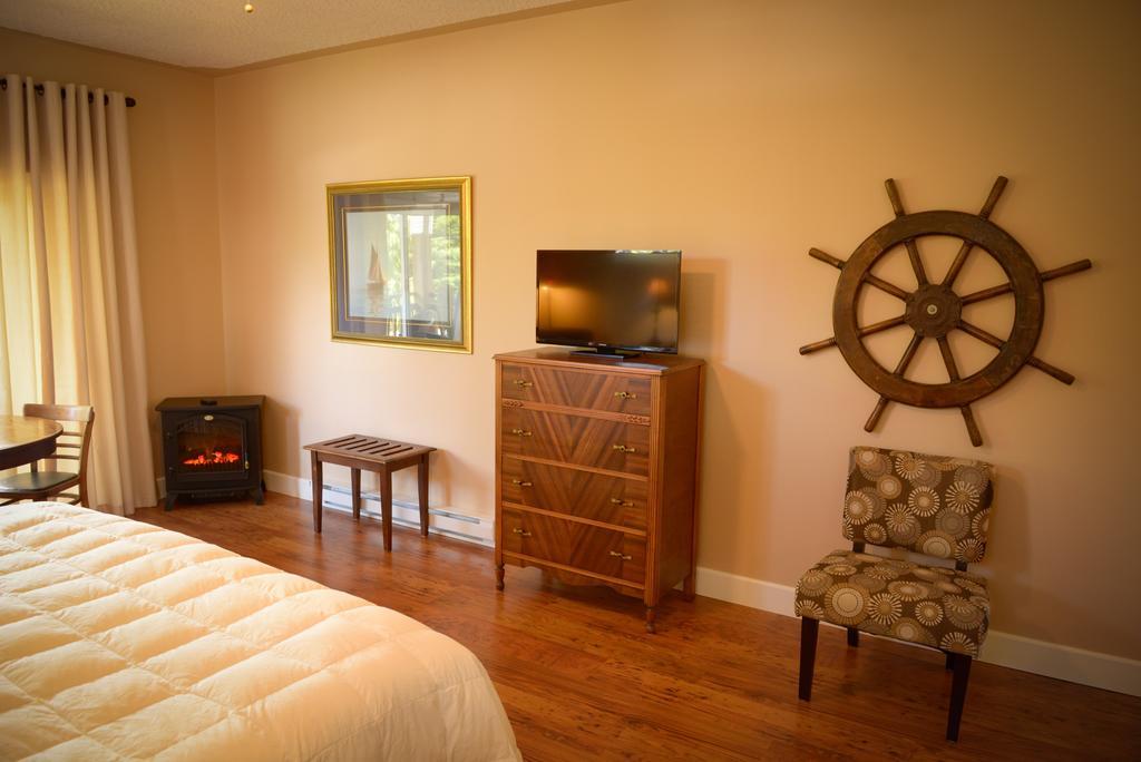 Ocean Mist Guesthouse Ucluelet Ngoại thất bức ảnh