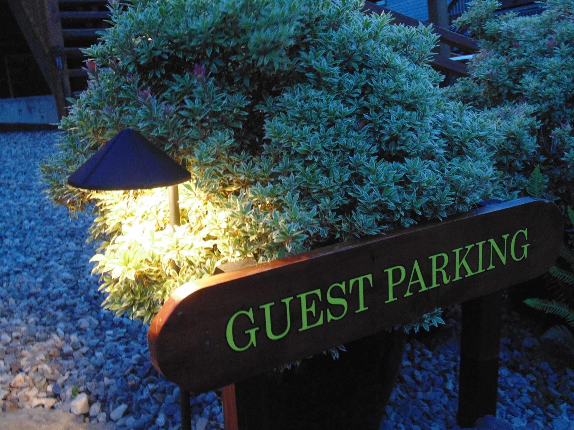 Ocean Mist Guesthouse Ucluelet Ngoại thất bức ảnh