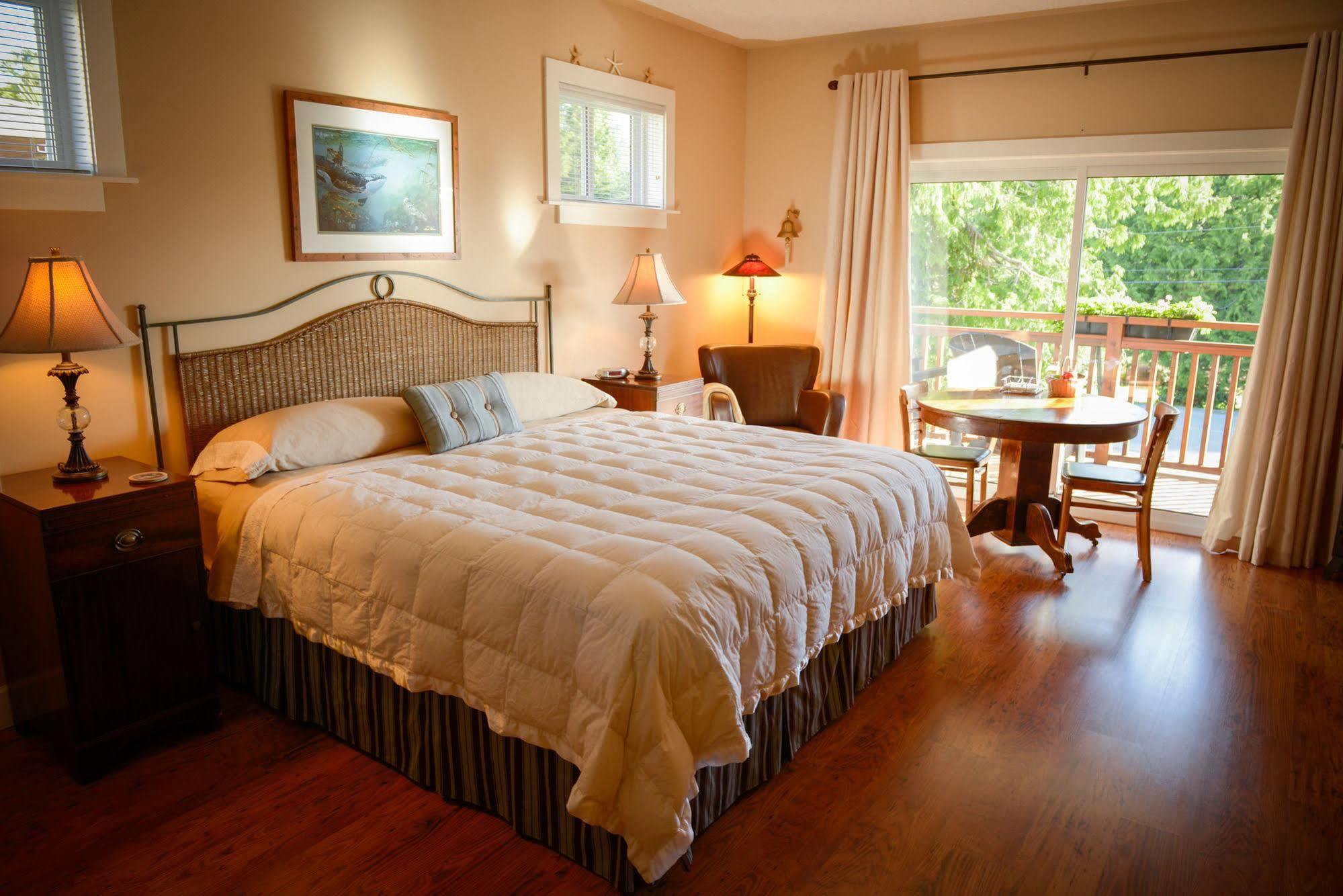 Ocean Mist Guesthouse Ucluelet Ngoại thất bức ảnh